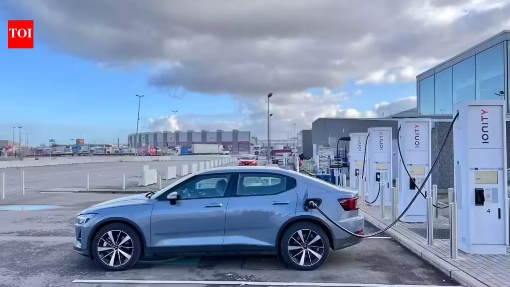 We covered 2,000km in an EV across Maharashtra: Highways were easy, charging was a no-go We covered 2,000km in an EV across Maharashtra: Highways were easy, charging was a no-go