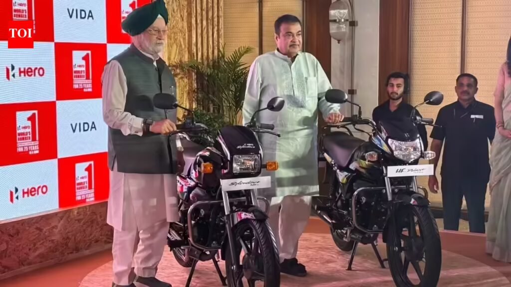 Hero Splendor+, HF-Deluxe flex fuel launched: Ethanol-ready bikes! Hero Splendor+, HF-Deluxe flex fuel launched: Ethanol-ready bikes!